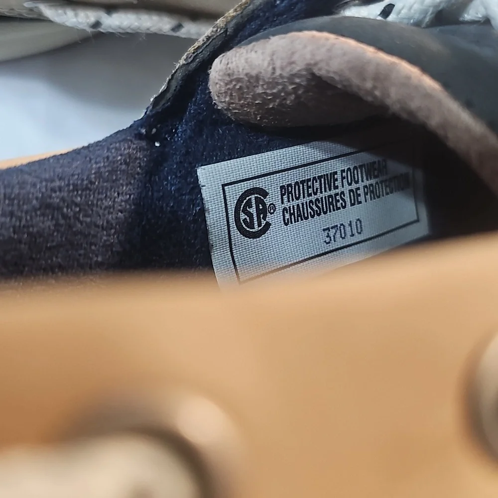 Rockport Women's Leather Navy and Tan Boat Shoes NWOT